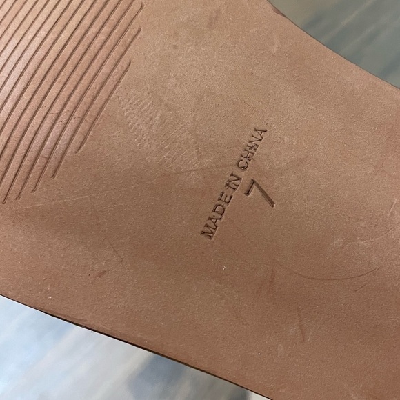 Madewell Loren Camel Tan T Strap Sandals Size 7 - Picture 11 of 14